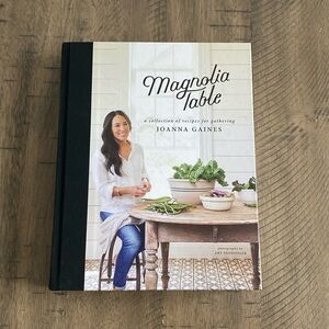 Magnolia Table - Cookbook by Joanna Gaines